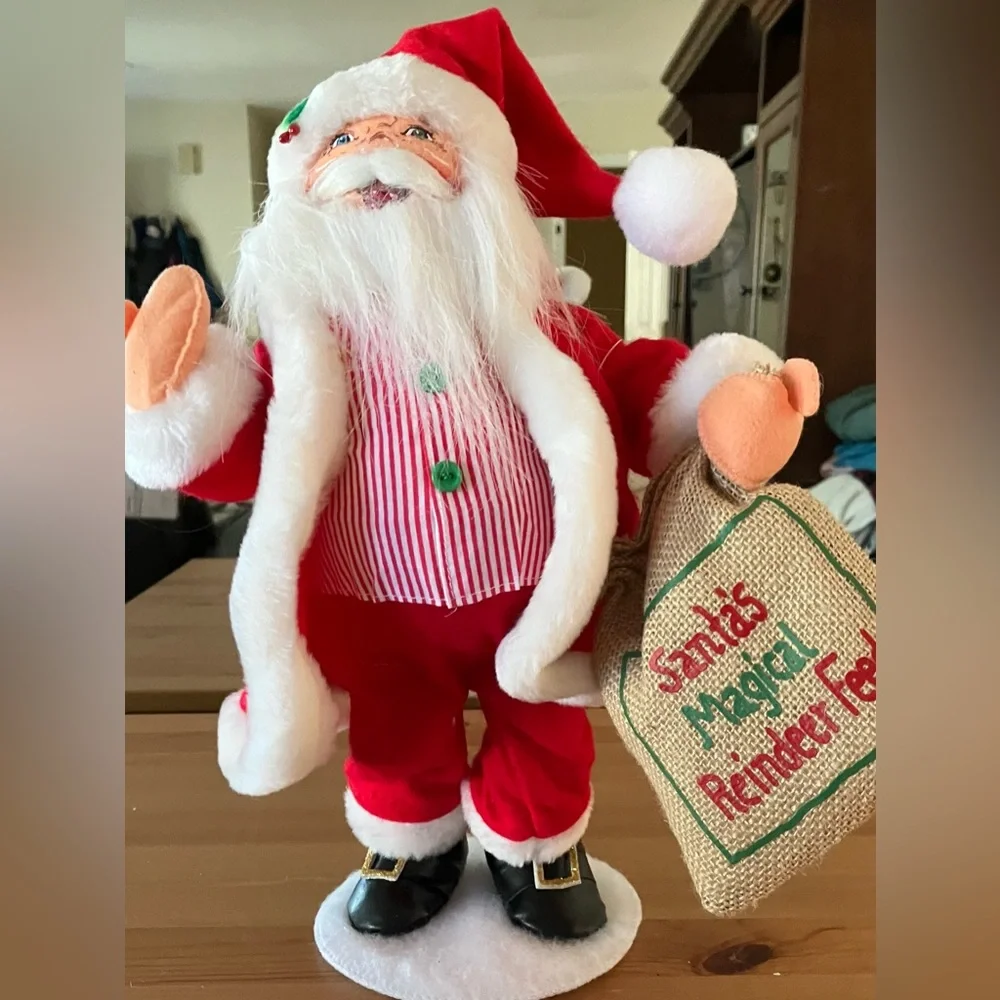 NWT Annalee 15 inch Santa’s Magic Feed item # 400716